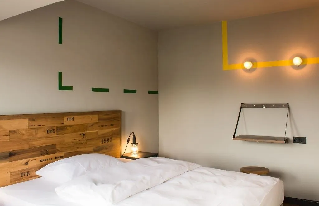 ***  Kroeger By Underdog Hotels Hamburg Germany