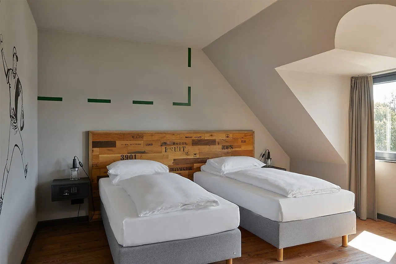 ***  Kroeger By Underdog Hotels Hamburg Germany